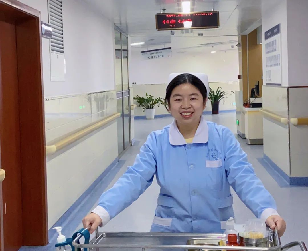 今天,她们出圈了!——致敬美丽的“提灯女神”们